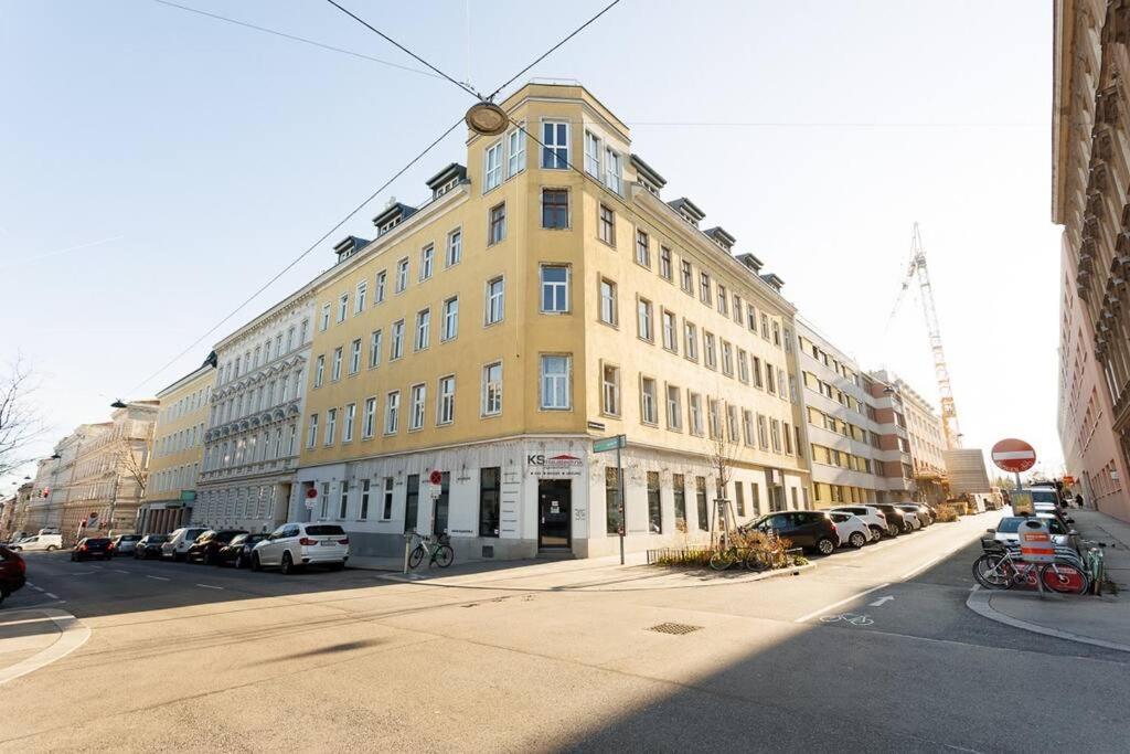 Urban Capsule Apartment - Near Mariahilfer Strasse Wiedeń Zewnętrze zdjęcie
